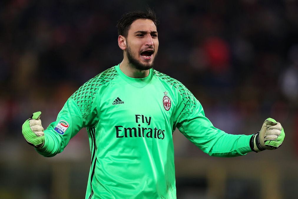 © Getty Images  | Nel 2021 le trattative per il rinnovo di Gianluigi Donnarumma vanno per le lunghe ma nessuno pensa che possa davvero lasciare il Milan. Poi il 27 maggio l'annuncio dell'acquisto di Maignan certifica l'addio
