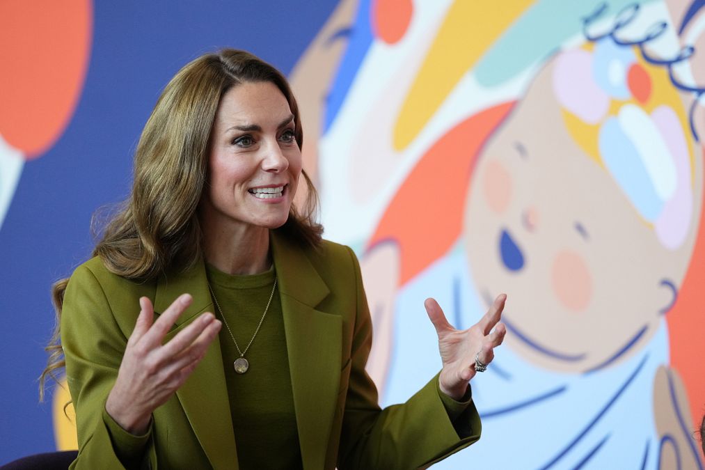 © IPA  | Kate Middleton e Jennifer Lopez: due modi di indossare il tailleur