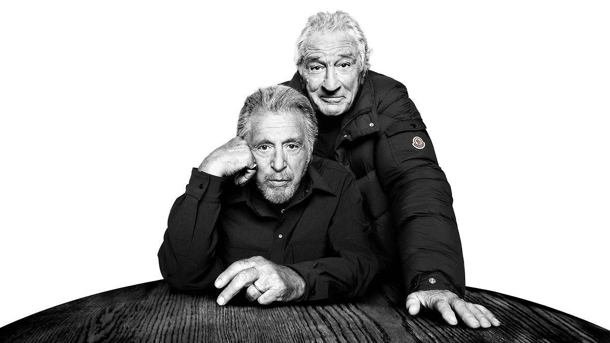 © Ufficio stampa  | Moncler, la campagna "Warmer Together" con Al Pacino e Robert De Niro