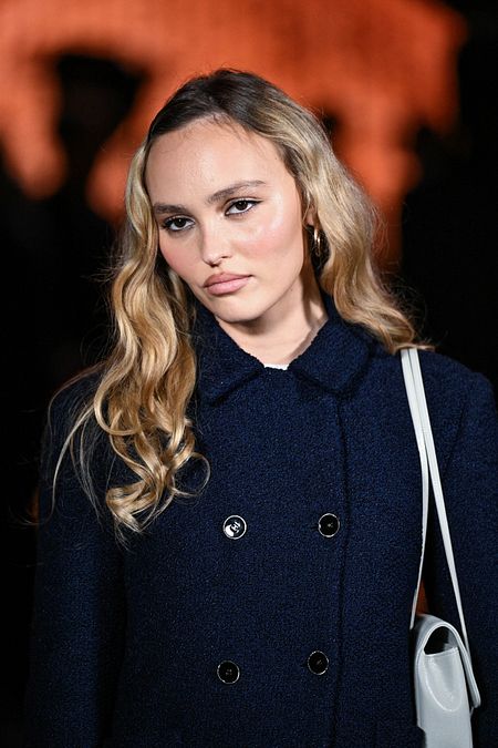 © IPA  | Mood “tired girl”: tra le addicted anche Lily-Rose Depp 