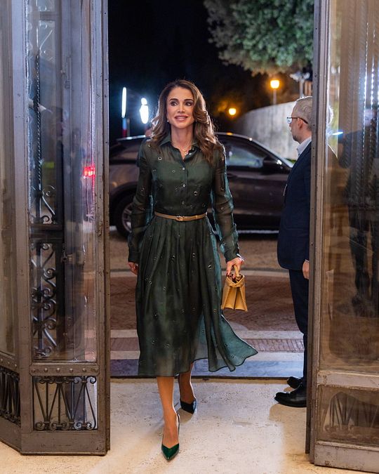 © IPA  | Rania di Giordania in abito verde a Roma in occasione del bilaterale tra la premier Giorgia Meloni e re Abdullah II di Giordania