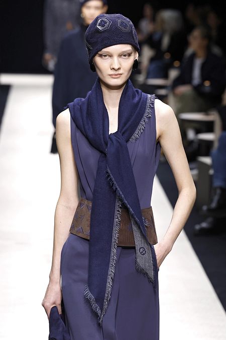 © Catwalk Pictures  | Sciarpe donna e foulard autunno inverno 2025: i modelli di tendenza dalle sfilate