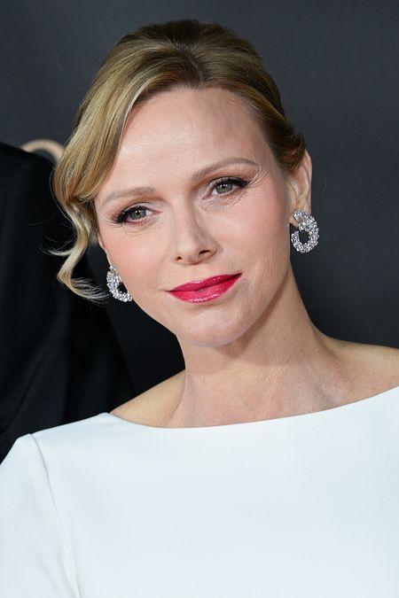 © IPA  | Charlène di Monaco, addio al biondo freddo: il nuovo hair look castano miele da copiare alla principessa