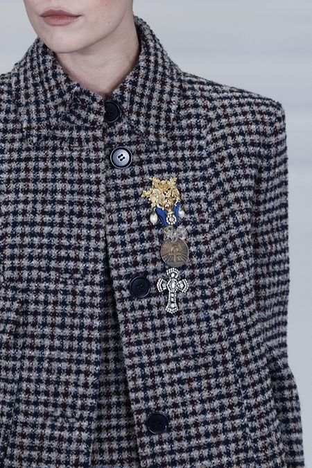 © Catwalk Pictures  | Spille vintage e gioiello dalle sfilate autunno inverno 2025