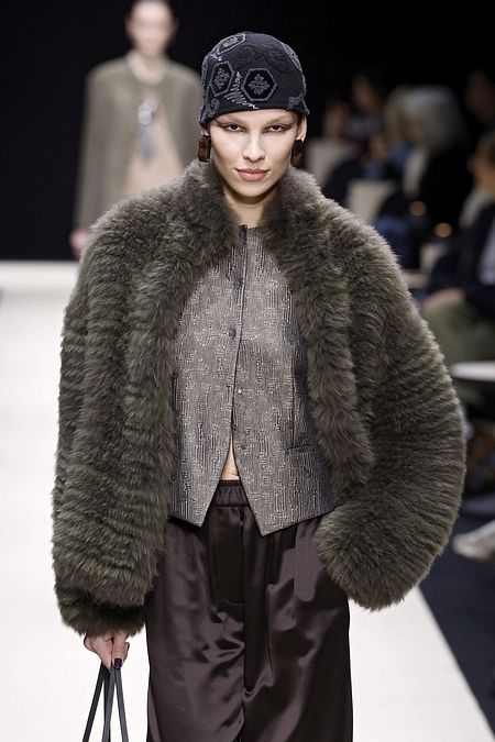 © Catwalk Pictures  | Le pellicce dalle sfilate di moda autunno inverno 2025-2026: Giorgio Armani