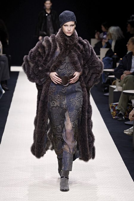 © Catwalk Pictures  | Le pellicce dalle sfilate di moda autunno inverno 2025-2026: Giorgio Armani
