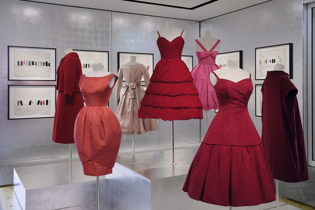 © Ufficio stampa  | “La Collection Dior d’Azzedine Alaïa”, gli abiti in mostra a La Galerie Dior di Parigi (credit: Adrien Dirand)