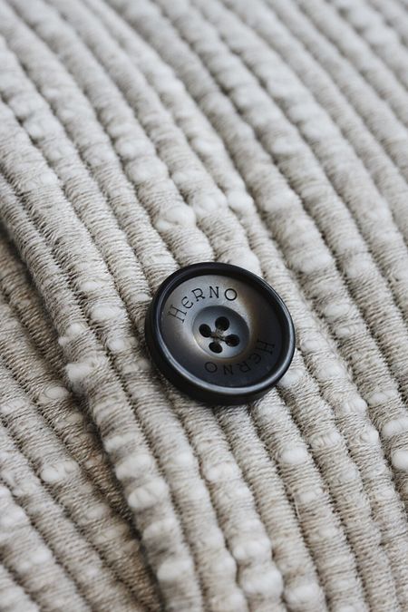 © Ufficio stampa  | Herno ha lanciato la sua linea home, Herno Habita. La collezione viene presentata con un primo capitolo inaugurale: The Holiday Living