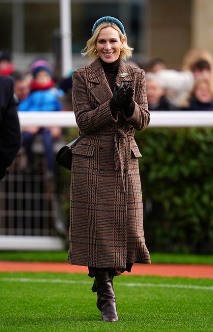 © IPA  | Zara Tindall campionessa di stile al New Year's Day Racing Meet di Cheltenham