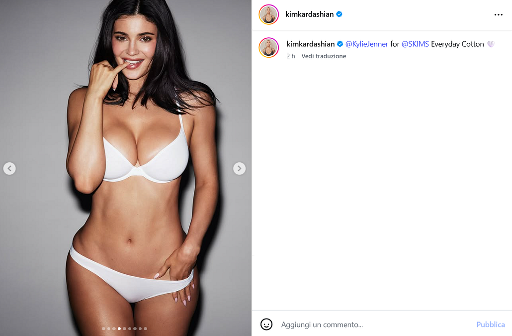 © Instagram  | Kylie Jenner nella nuova campagna per il brand di intimo Skims di cui è fondatrice la sorella Kim Kardashian (foto da Instagram)