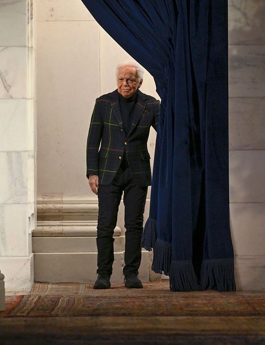 © IPA  | Ralph Lauren, collezione donna autunno 2026. Nella foto, Gigi Hadid