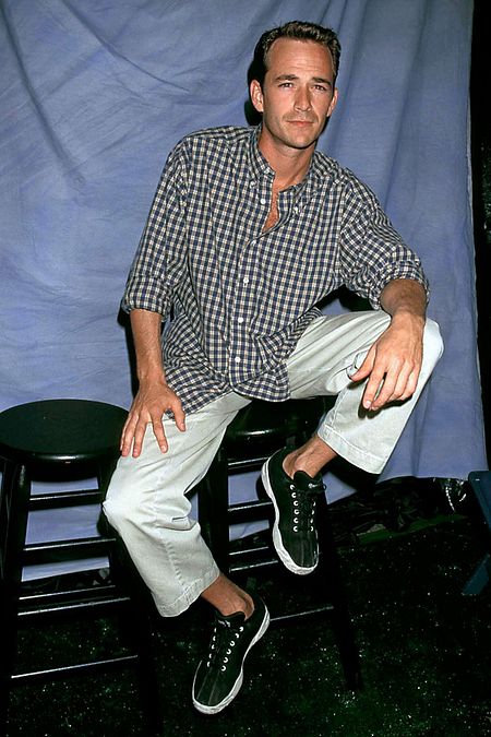 © agenzia  | Luke Perry