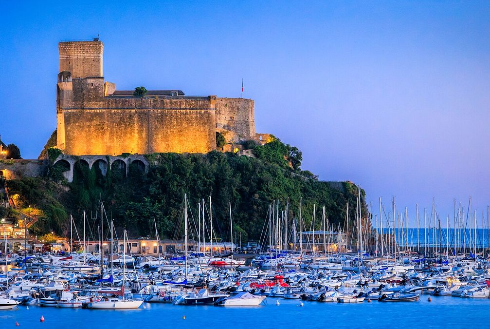 © Istockphoto  | Castello di Dolceacqua (Imperia)