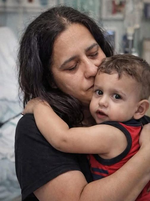 © Facebook  |  La mamma del piccolo Domenico, Patrizia Mercolino, con suo figlio