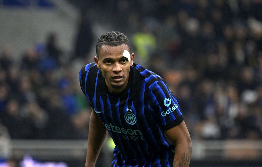 © Getty Images  | Alessandro Nesta 2002: l'Inter era da tempo in pressing sul difensore che poi preferì andare al Milan proprio all'ultimo giorno di mercato