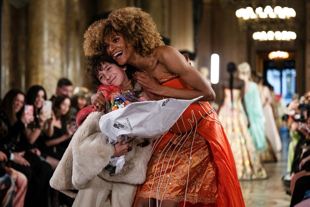 © Afp  | La prima sfilata di Max Alexander, dieci anni, lo stilista più giovane nella storia della Fashion Week di Parigi