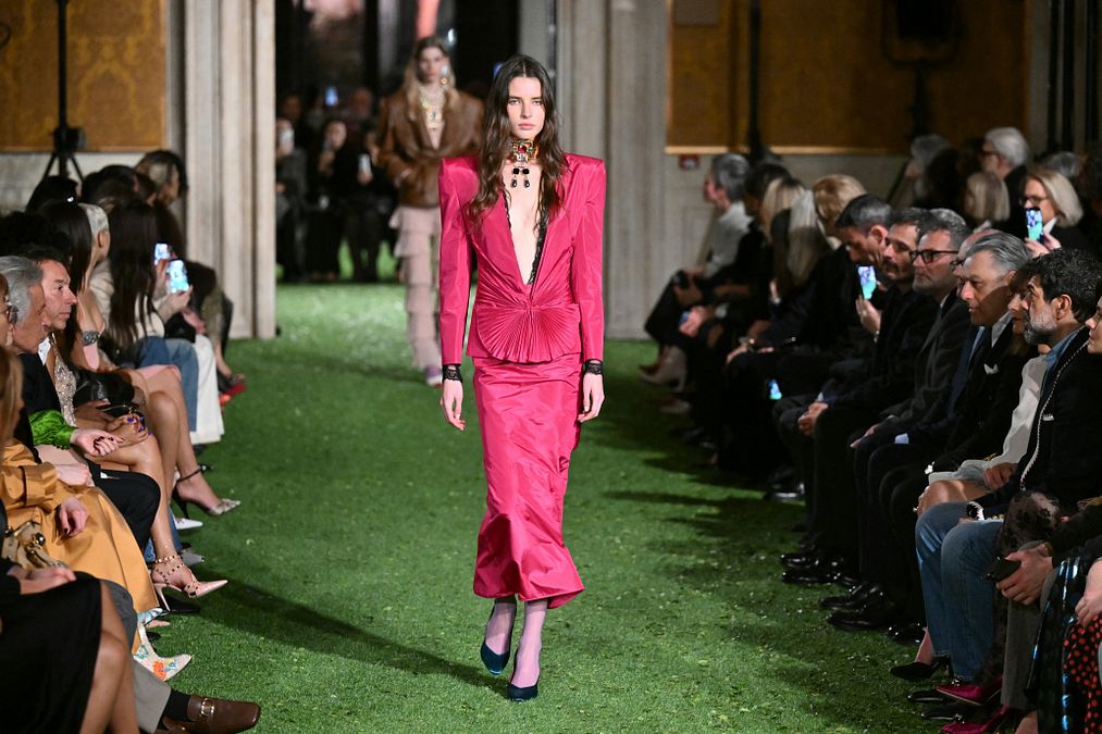 © Afp  | Valentino, collezione Interferenze autunno inverno 2026-2027: la sfilata a Roma, a Palazzo Barberini