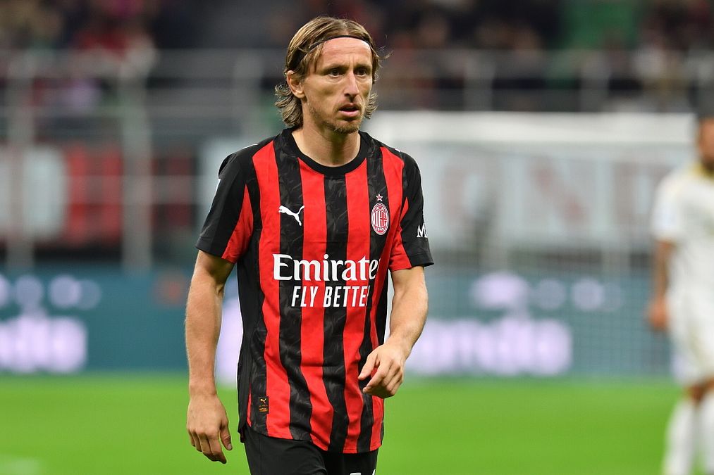 © sportmediaset  | Serie A, chi incassa di più dal main sponsor? Derby Milan-Inter, ma anche tante sorprese: scorri la gallery