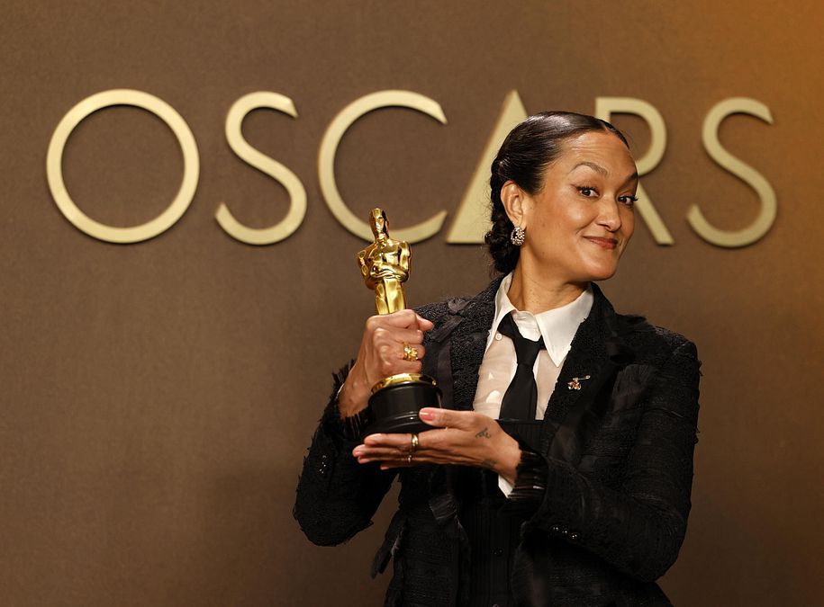 © Ansa  | La vincitrice del premio come migliore attrice, Jessie Buckley, e il vincitore del premio come miglior attore, Michael B. Jordan, posano con i loro premi