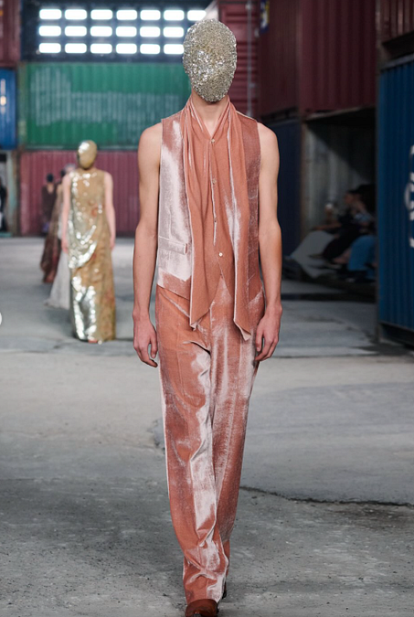 © Instagram  | Maison Margiela, collezione autunno inverno 2026: la sfilata a Shangai