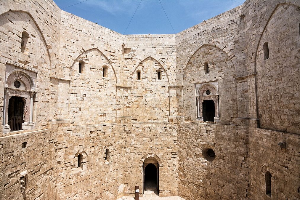 © Istockphoto  | Castel del Monte