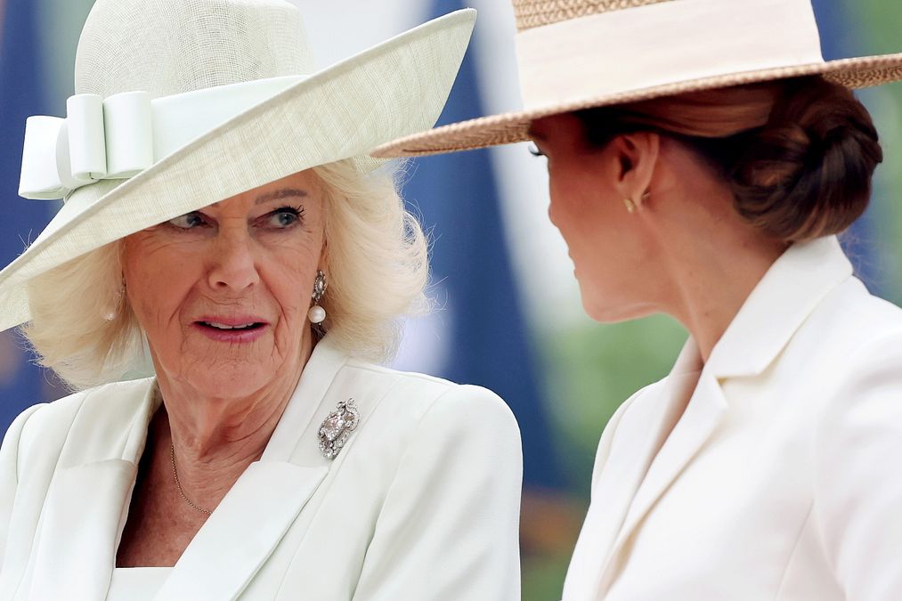 © IPA  | I look “total white” della First lady Usa Melania Trump e della regina Camilla alla Casa Bianca (nella foto, con i rispettivi mariti, il presidente Usa Donald Trump e re Carlo III)