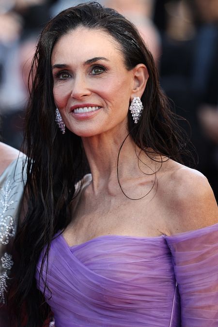 © Afp  | Cannes 79, gli hair trend e i make up look delle star sui red carpet: Demi Moore