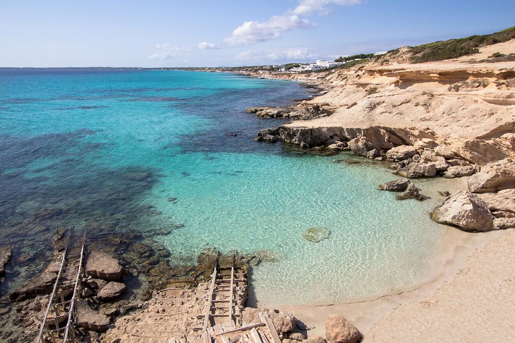 © Istockphoto  | Formentera, Es Calo des Mort