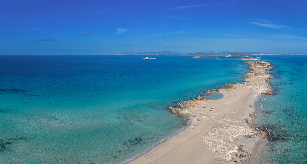 © Istockphoto  | Formentera, Es Calo des Mort