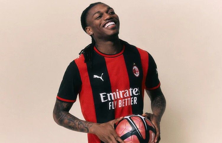 &copy; ac milan 