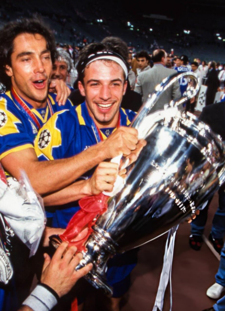 &copy; instagram @alessandrodelpiero 
