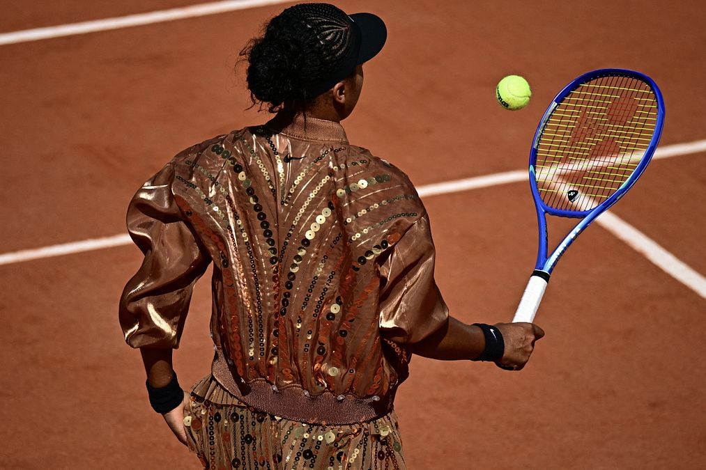 © Afp  | Roland Garros 2026, un look in campo di Naomi Osaka