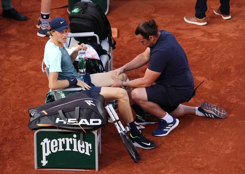 © Getty Images  | 2022, Internazionali d'Italia - Un problema all'anca lo mette fuori gioco contro Tsitsipas ai quarti 