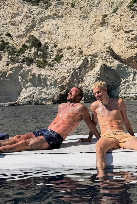 © Instagram  |  I Beckham