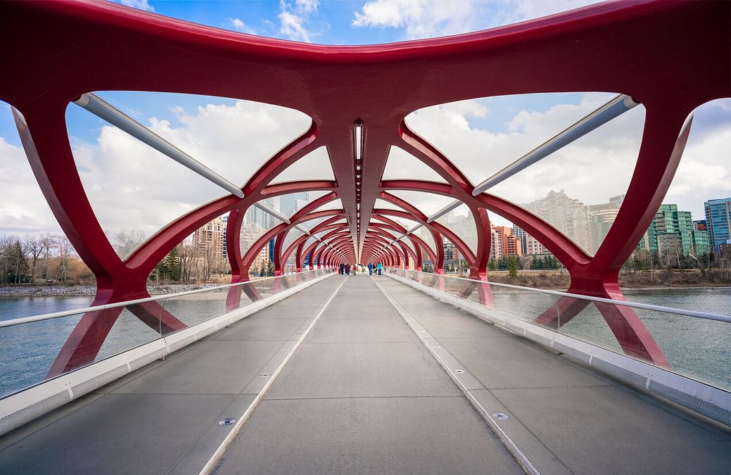 © Istockphoto  |  Laguna Garzón Bridge, Punta del Este, Uruguay 