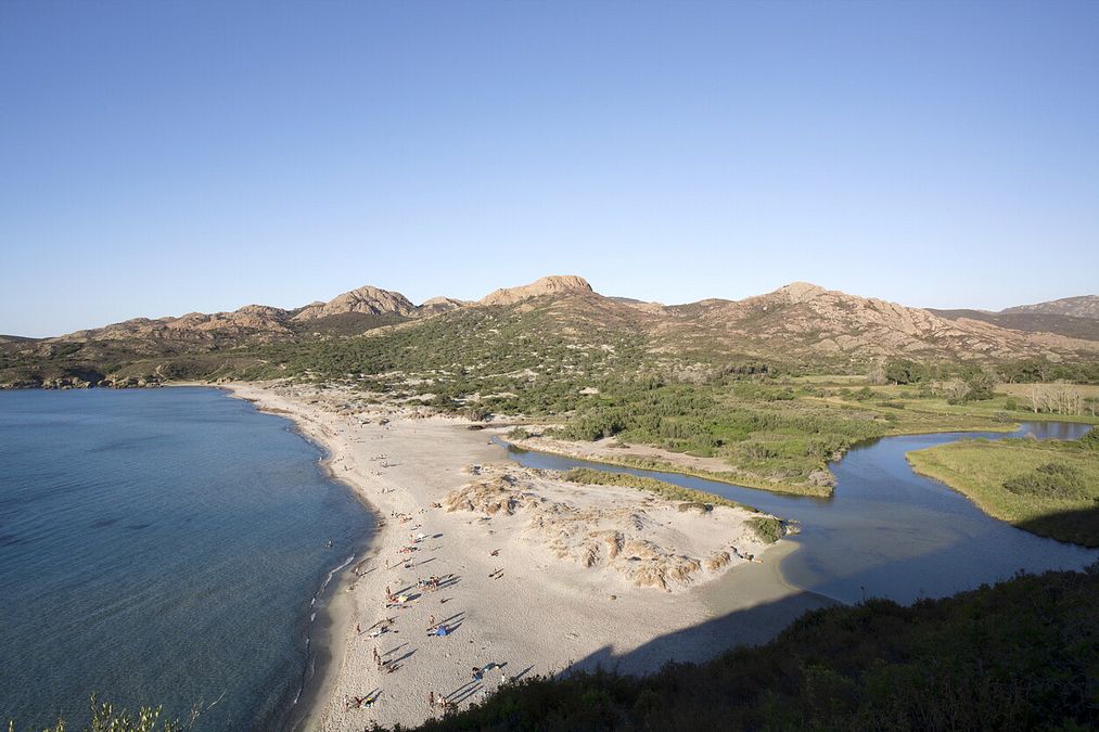 © Istockphoto  |  La spiaggia di Santa Giulia