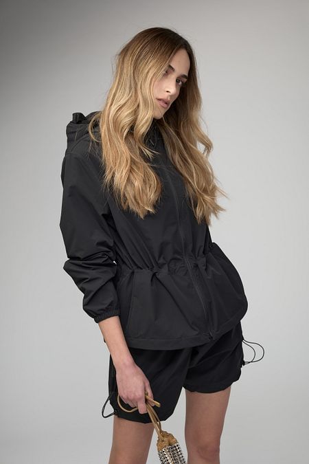 © Ufficio stampa  | Light, clean, minimal e tech: una proposta primavera estate 2027 dalla nuova capsule Blauer H.T.