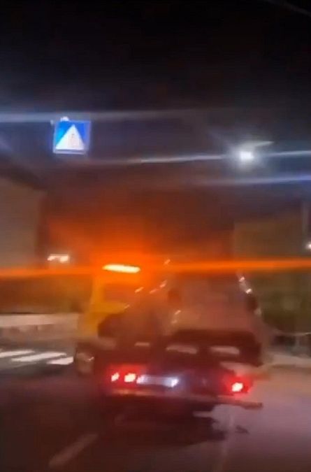© Ansa  | Frame tratti dal video girato e pubblicato sul social da un ragazzo, in cui viene ripreso il luogo dell'incidente in cui ha perso la vita la 23enne Sofia Barbieri, scena accompagnata dalle risate del giovane