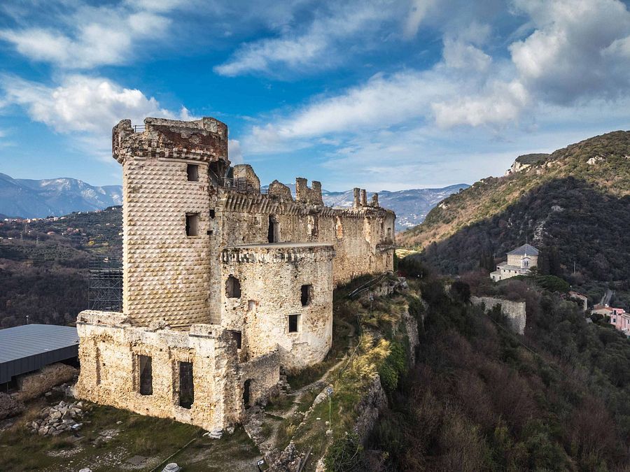 © Ufficio stampa  |  I tre castelli del Finale: Castel Gavone, Forte San Giovanni e Castelfranco