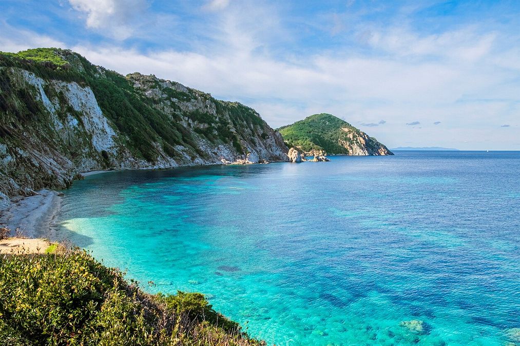 © Istockphoto  | Spiaggia delle Due Sorelle, Sirolo, Ancona 