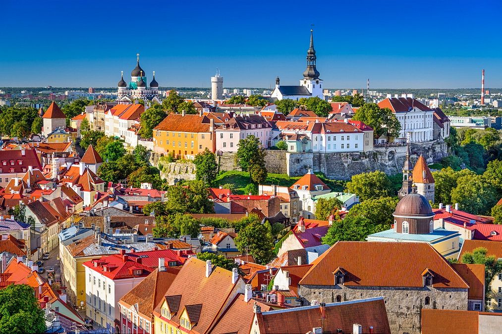 © Istockphoto  | Tallin, panorama sulla Città Vecchia