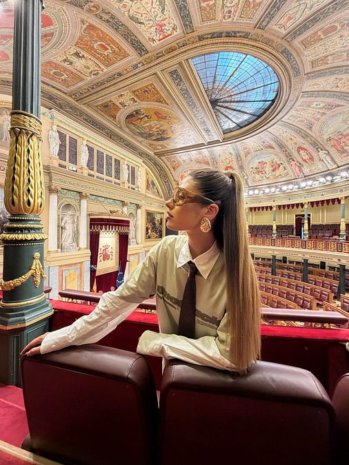 © Instagram  |  I capi di abbigliamento per celebrare i 50 anni della democrazia