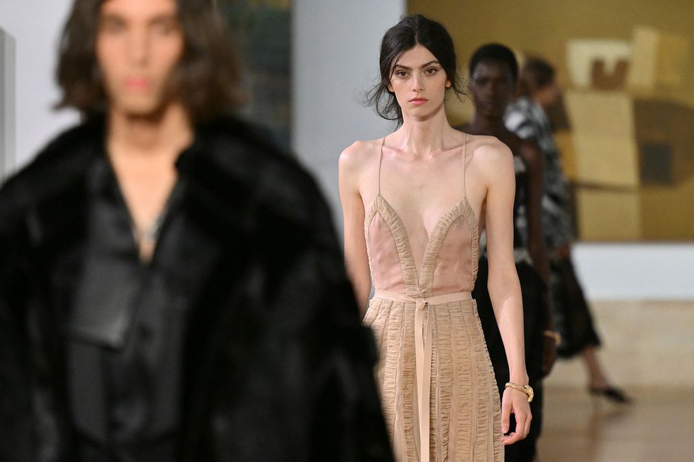 © Afp  | Fendi couture autunno inverno 2026-2027, i best look della sfilata a Roma