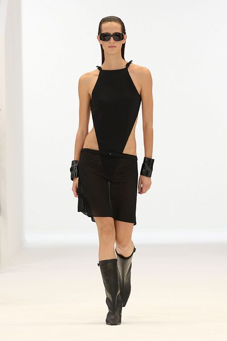 © Catwalk Pictures  | Moda estate 2026, i costumi da bagno da indossare anche in città: Courrèges