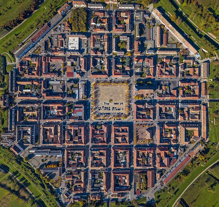 © Istockphoto  | L'ottagono: Neuf Brisach, Francia   
