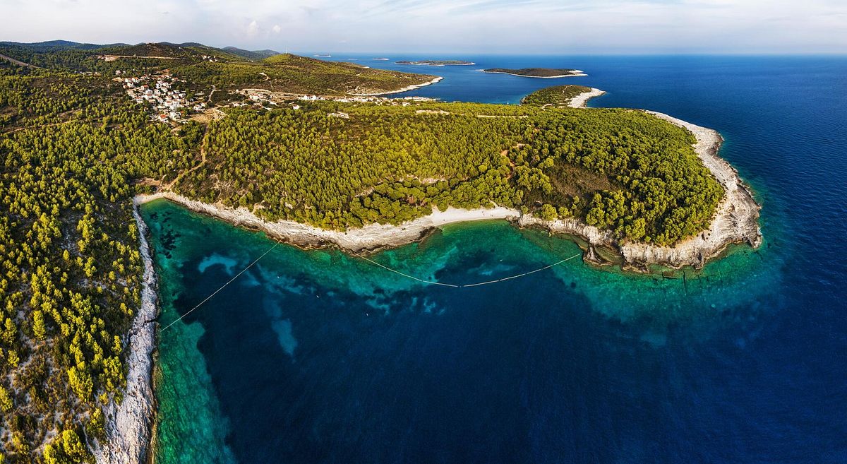 © Ufficio stampa  | Bol, Zlatni Rat. Foto: Ivo Biočina Credits CNTB