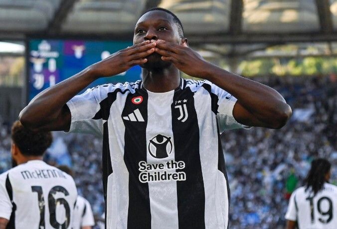© Getty Images  | Ufficiale il ritorno di Kolo Muani alla Juventus, stavolta con la maglia numero 9 che fino a qualche settimana fa era di Dusan Vlahovic
