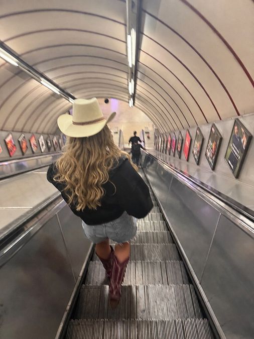© instagram  | Hannah Hampton