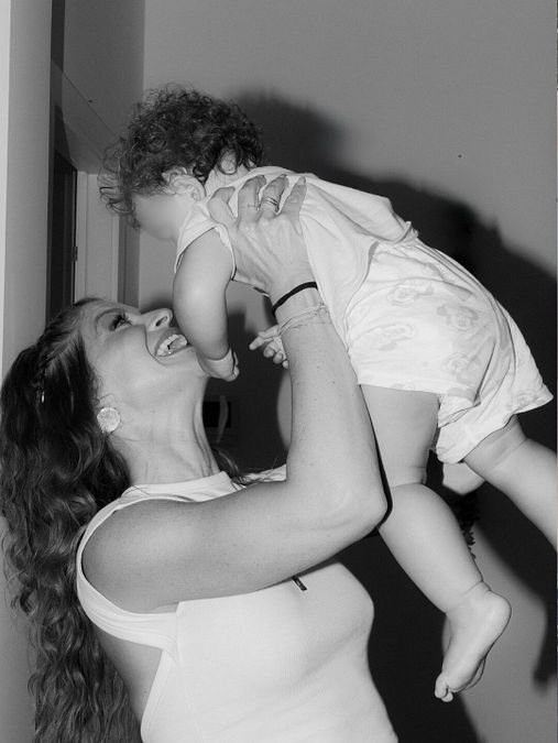 © Instagram  | Alessandra Amoroso, l’agosto dei 40 anni tra famiglia e la piccola Penelope