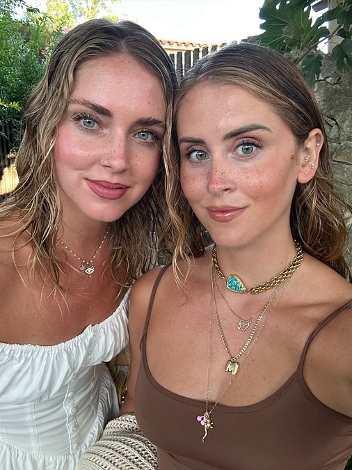 © Instagram  |  Chiara e Valentina Ferragni